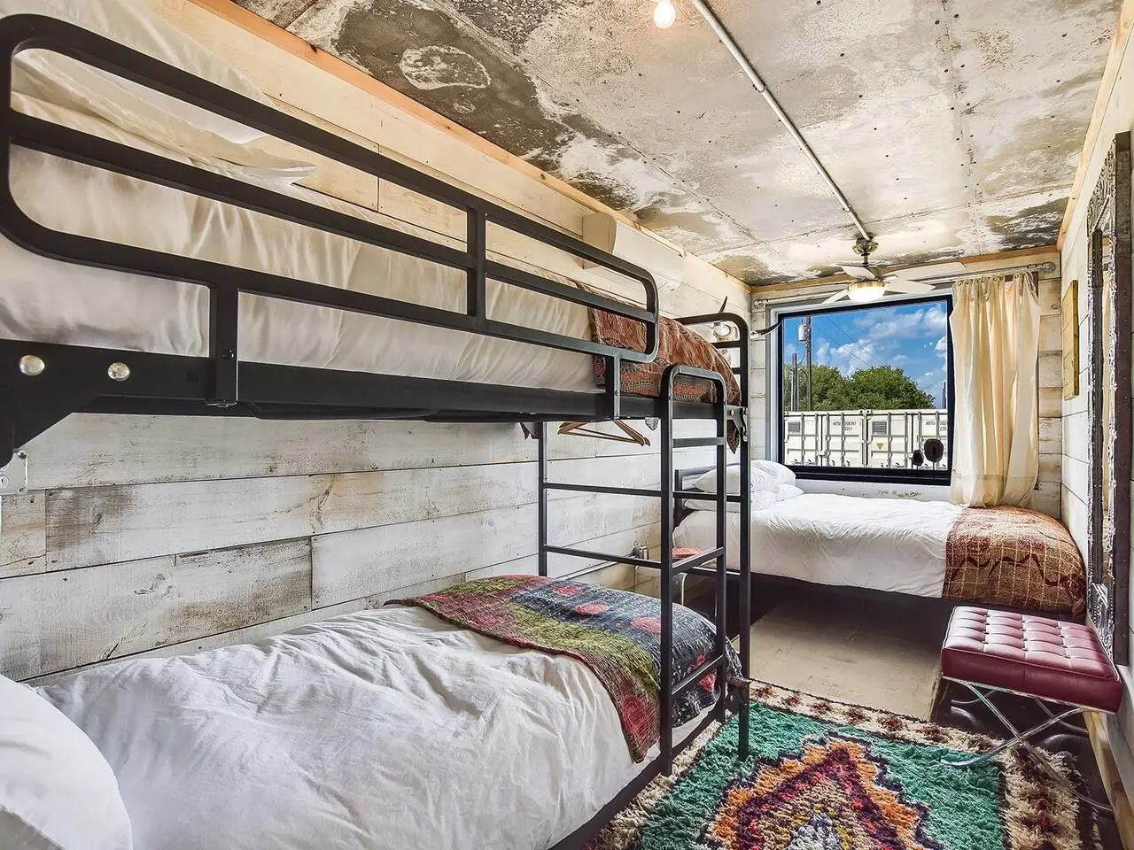 德克萨斯州集装箱酒店 | 创意与舒适的完美结合-5