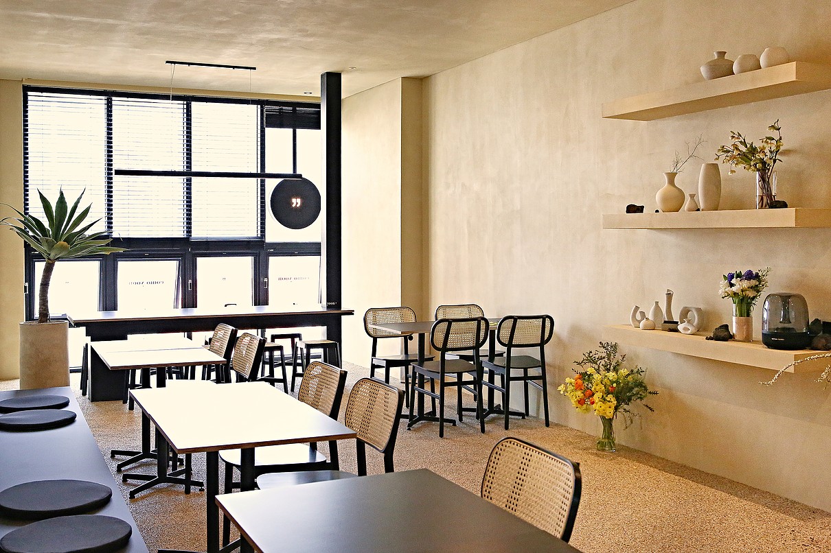 现代简约 47 平咖啡厅设计-6