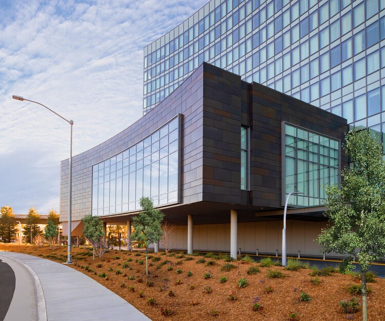 现代建筑外墙装饰 · BŌK Modern 的金属面板设计-15