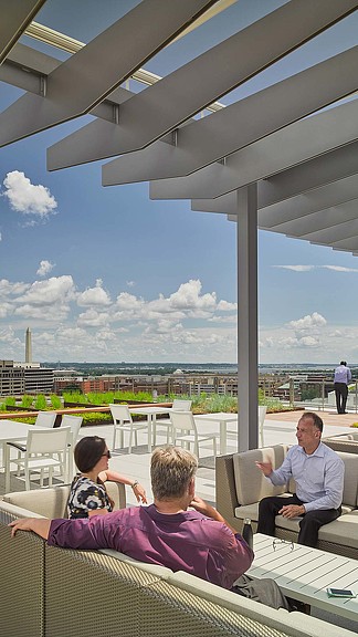 华盛顿大学 2112 Pennsylvania Ave 项目 | Gensler 打造波浪式玻璃幕墙地标-6