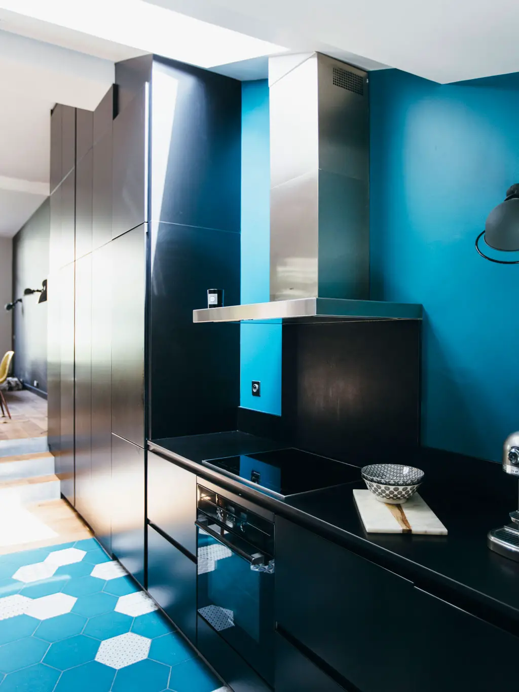 巴黎现代 Loft 风格住宅，开放式庭院打造生活新体验-10