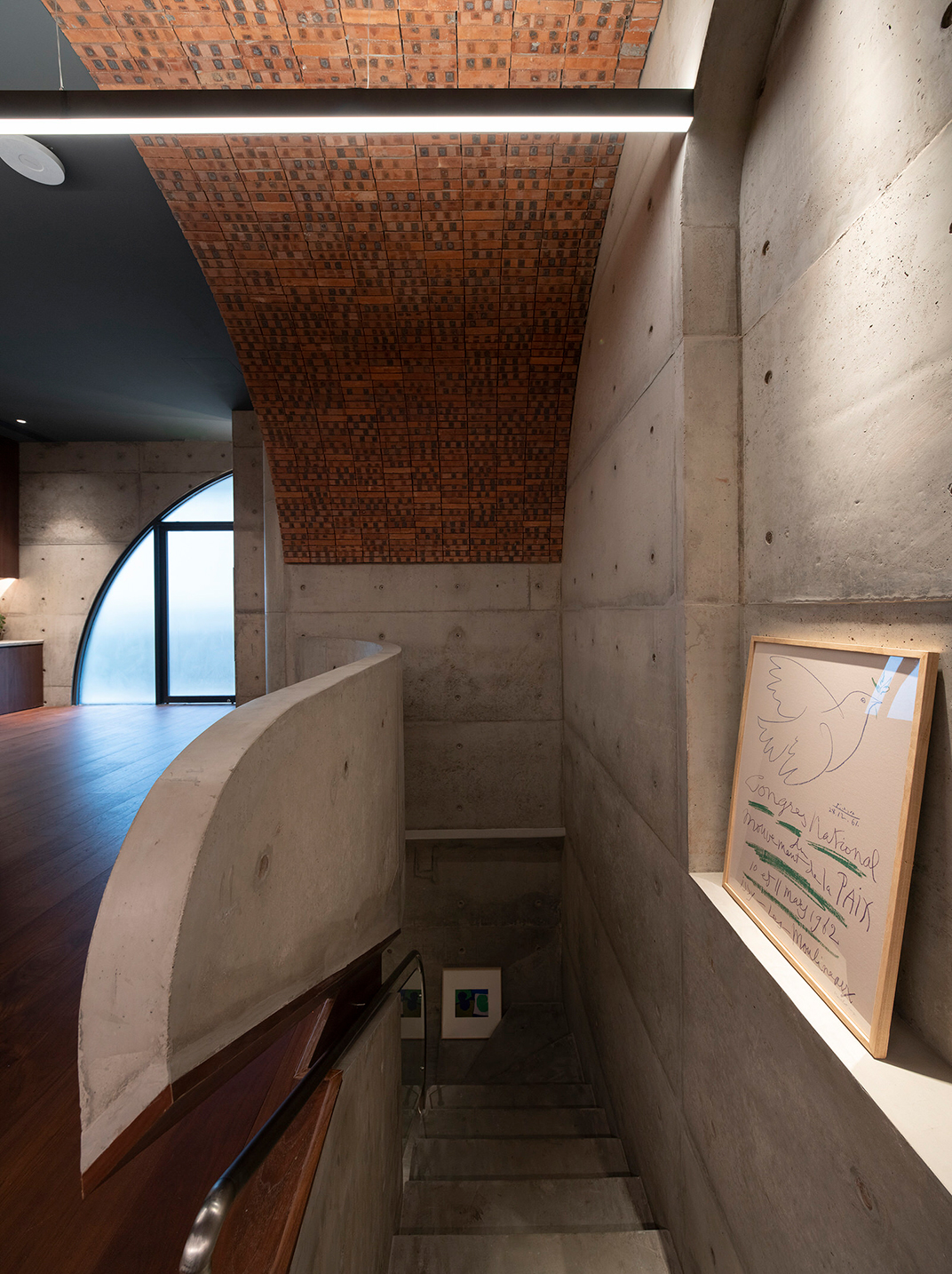 漏斗状砖柱的烧鸡餐厅，深圳  Designed by | BIGER俱乐部设计 - 酒吧餐厅 - 餐厅LOGO-VI空间设计-全球餐饮研究所-7