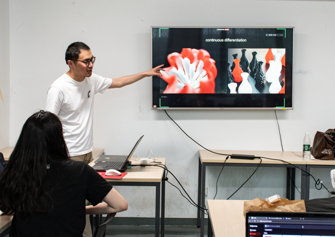 生形融合·幻境物质化——从三维生成式人工智能到机械臂增材建造-267