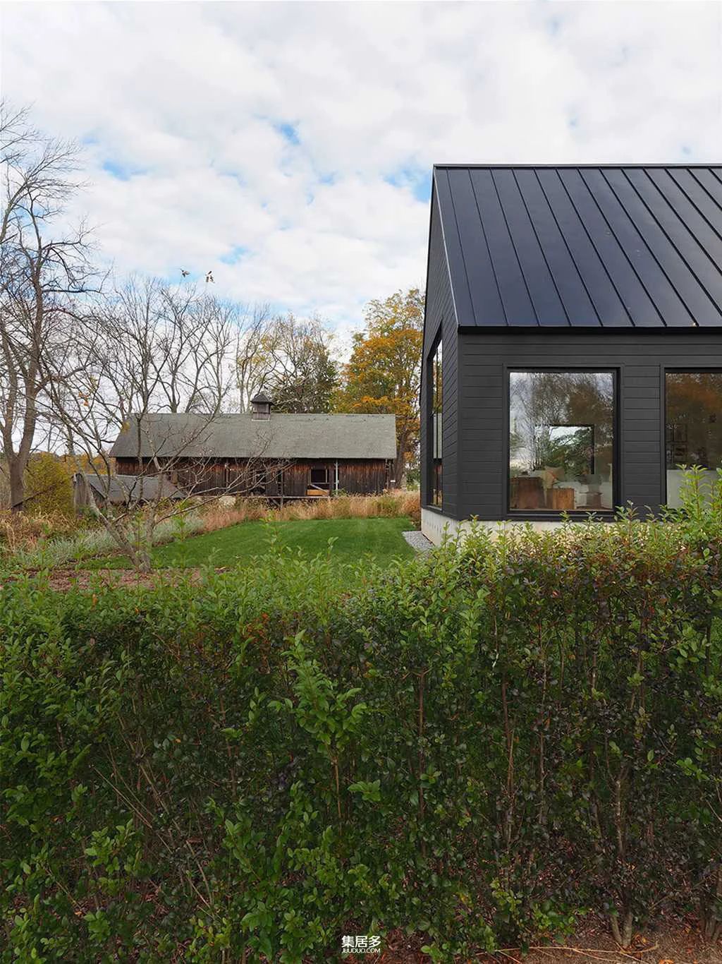纽约州北部现代黑色小屋设计丨美国纽约-28