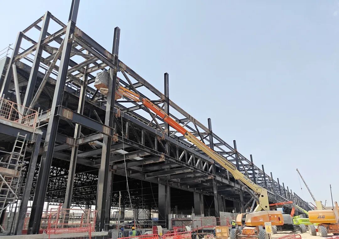 408米超长结构落成！迪拜会展中心扩建项目钢结构主体完工-23