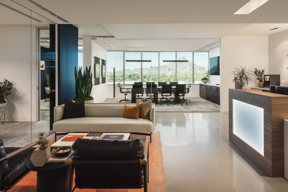 蓝色调的现代办公室设计丨美国亚利桑那丨EdgeQuarters-9