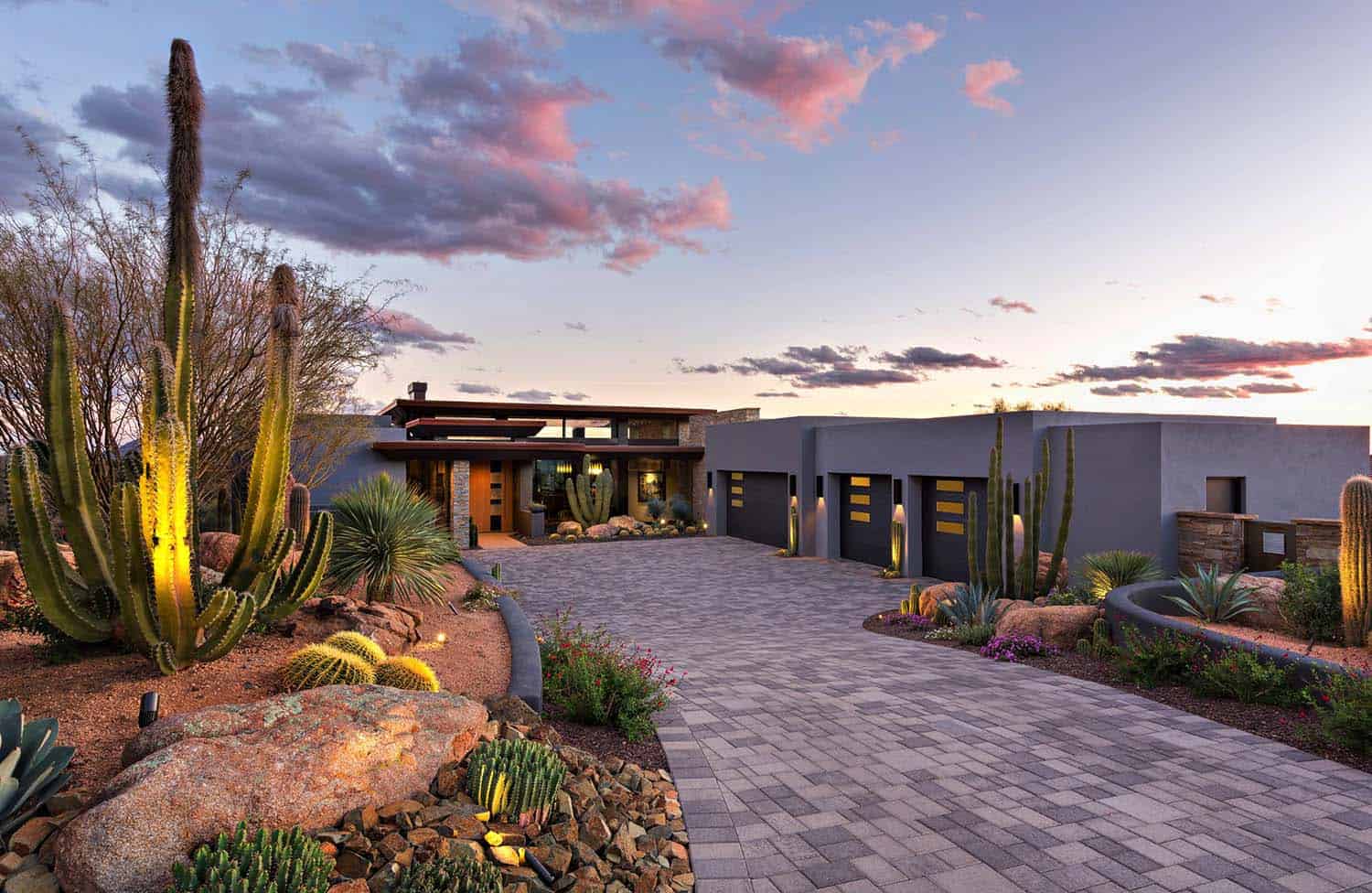 Fascinating modern desert home melds into the Sonoran landscape-0