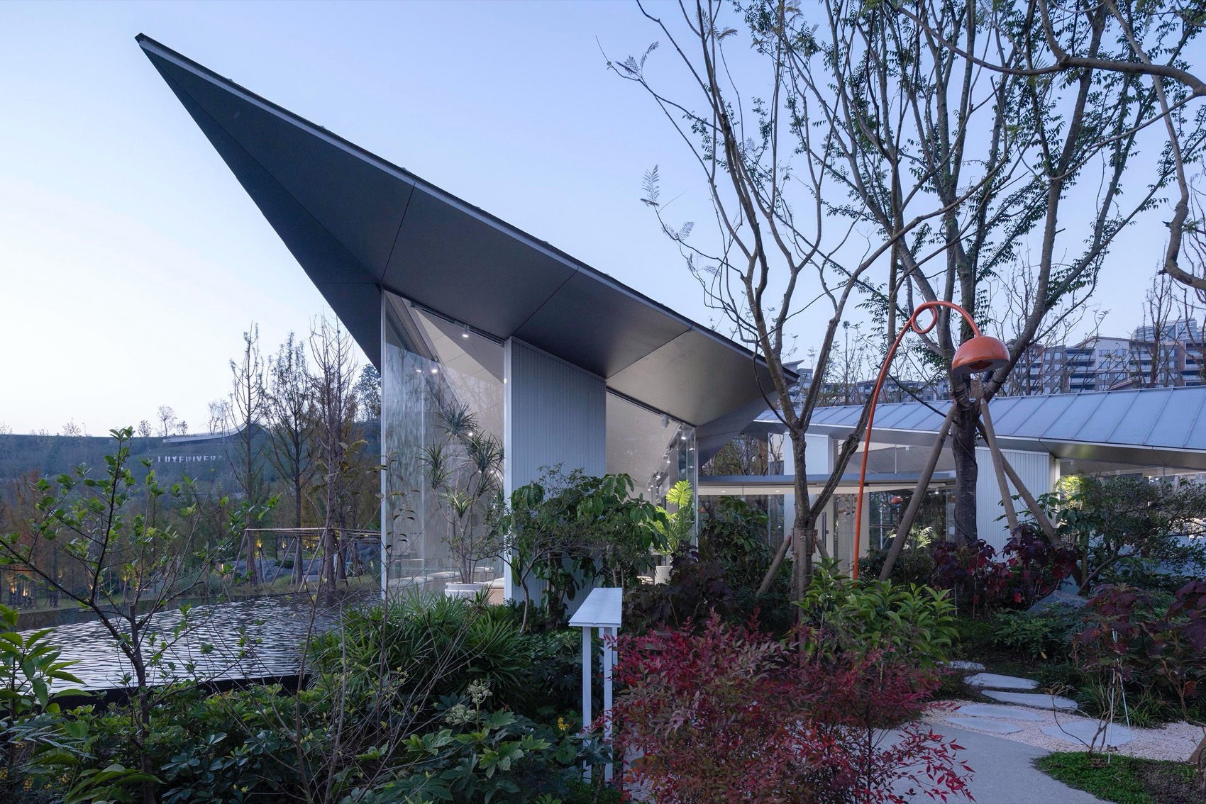 重庆麓悦江城咖啡厅丨中国重庆丨万华研发 + 直现建筑-12