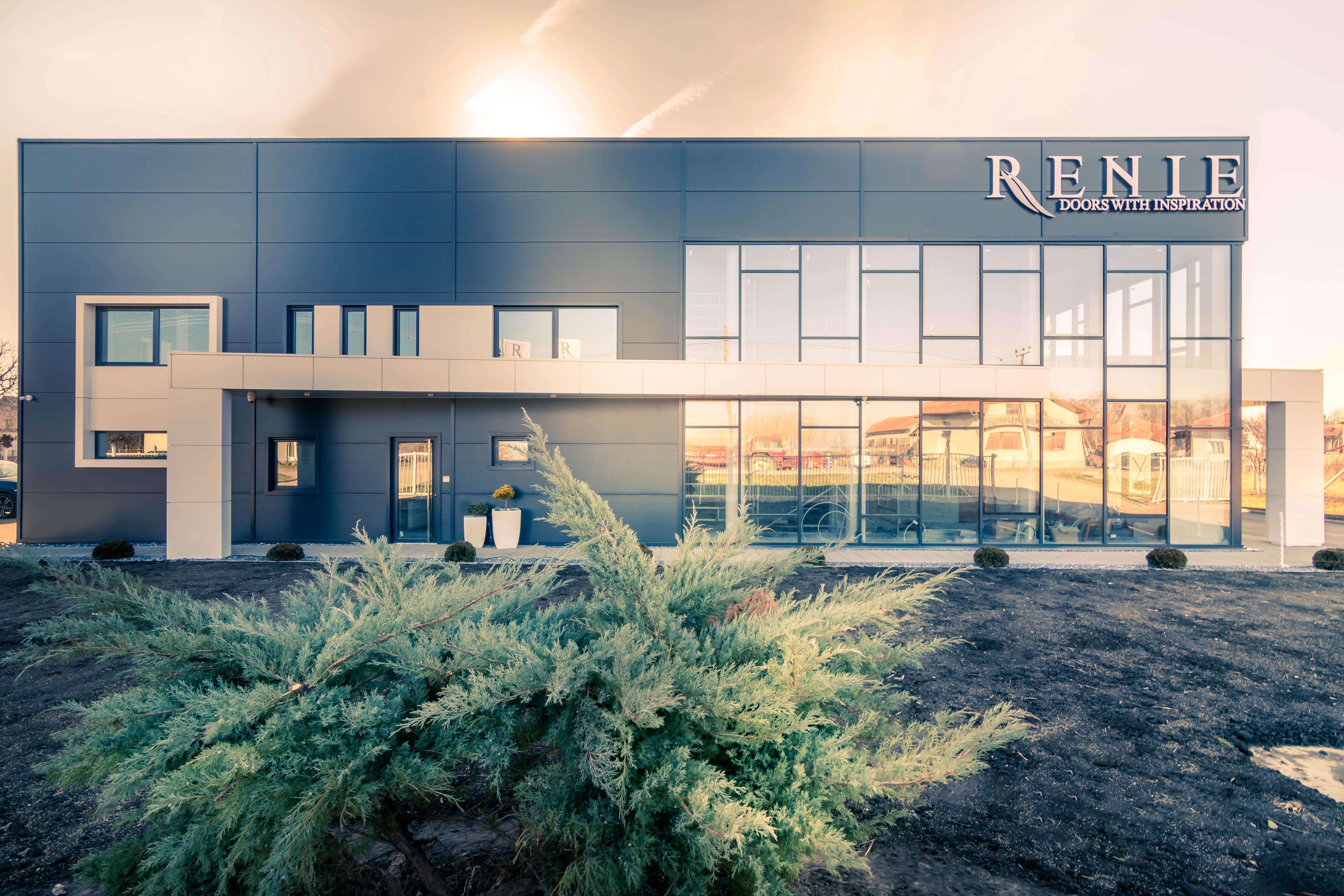 RENIE Wood Works Showroom | TIM Inzenjering Sistem 2018 年商业展示空间设计-11