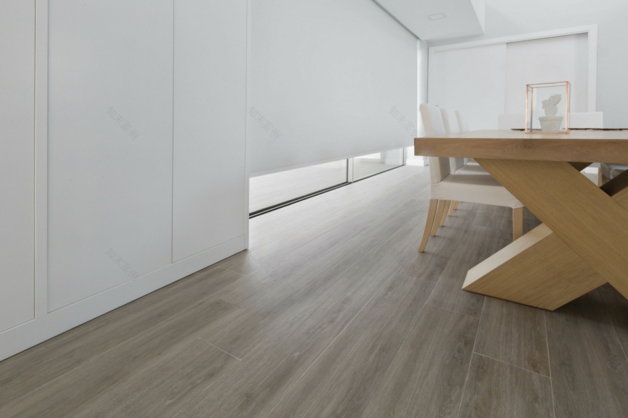 roller blinds installed in minimalist home-11