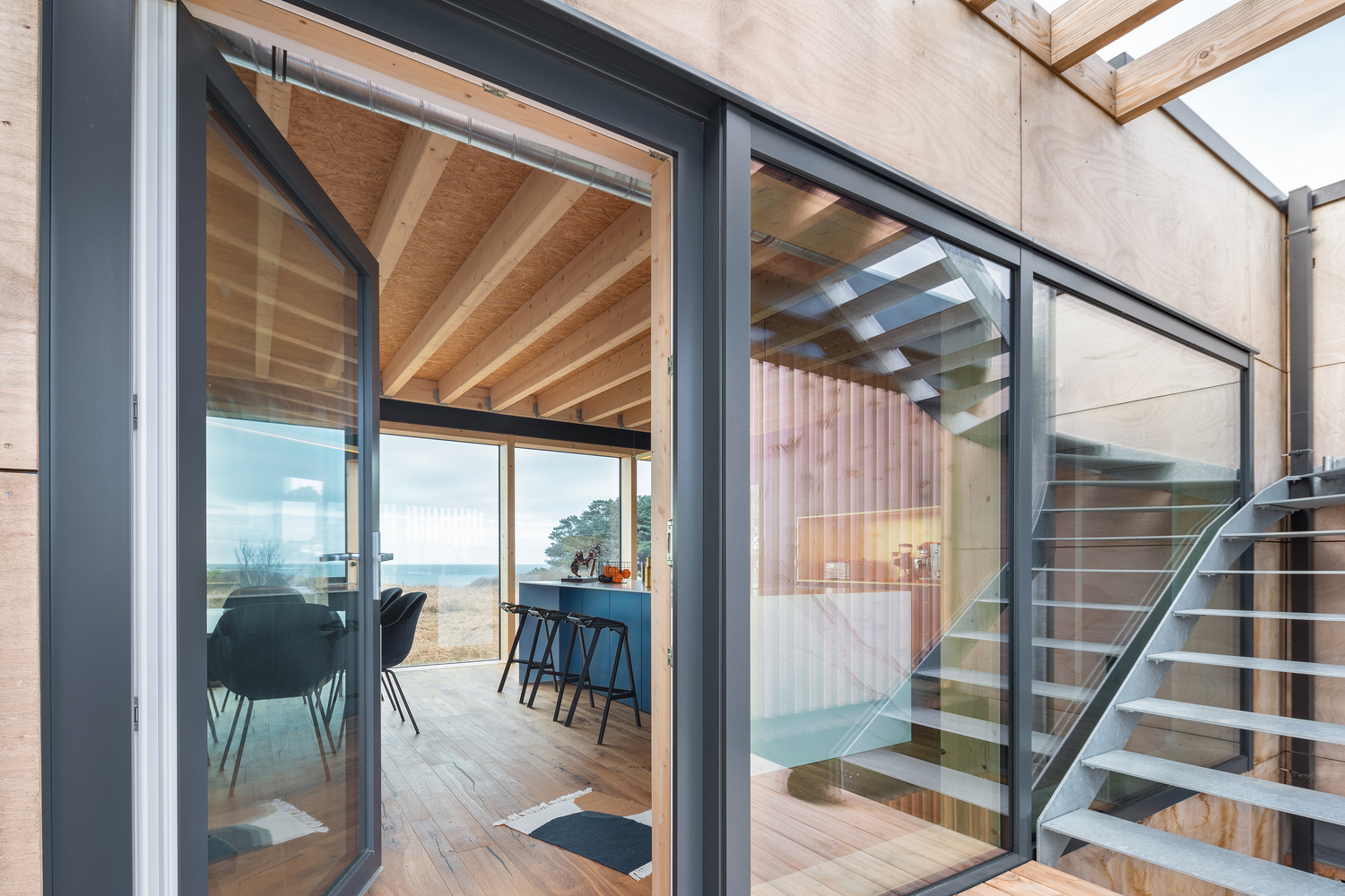 悬浮海景别墅,简约优雅的法式海景之家-27