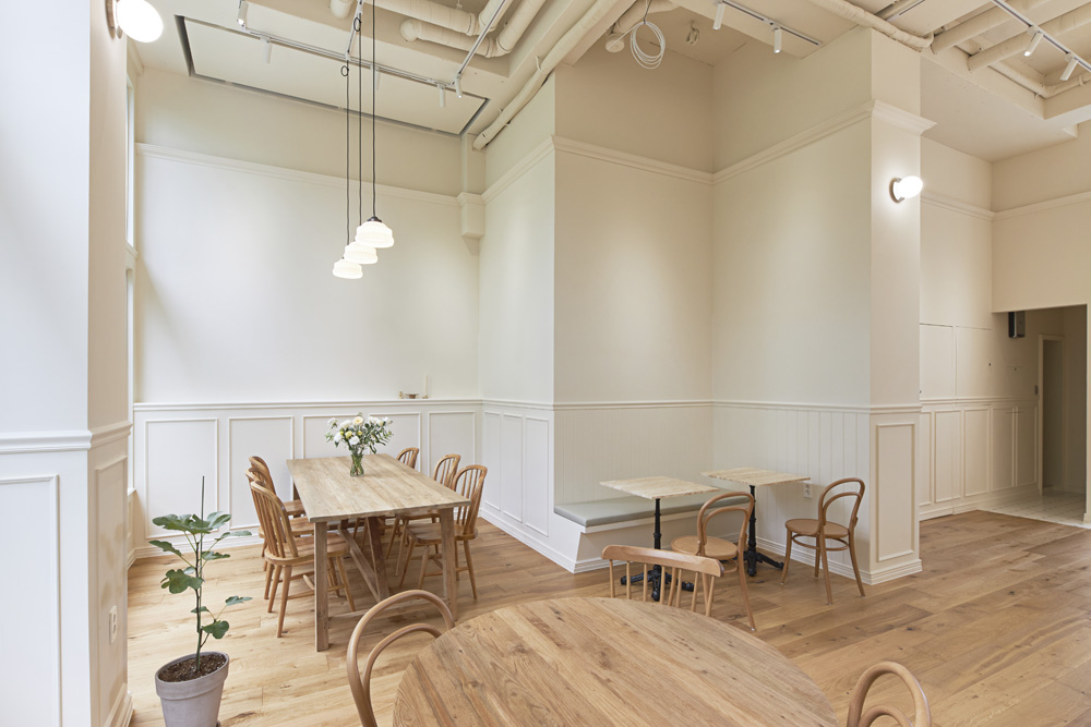 23 平米温馨金浦咖啡馆，白色木调打造舒适空间-9