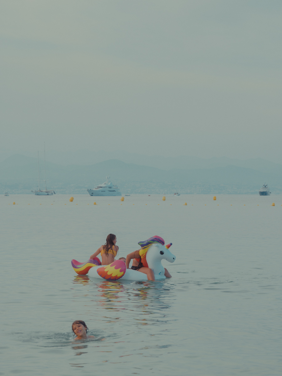 法国安提布斯的童年色彩-13