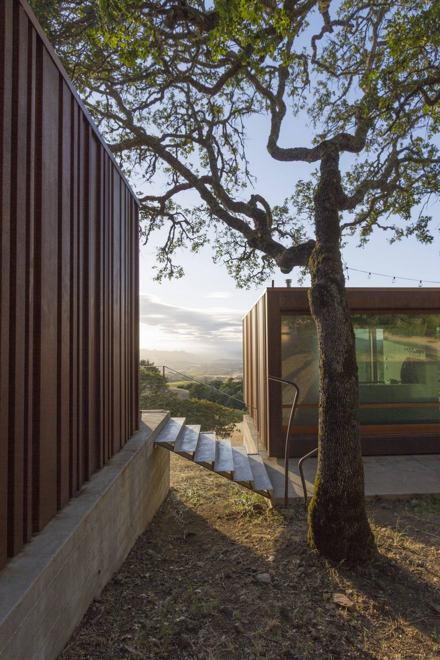 Sonoma weeHouse – Prefabricated House Consisting of Two Minimalist Open-Sided Boxes-9