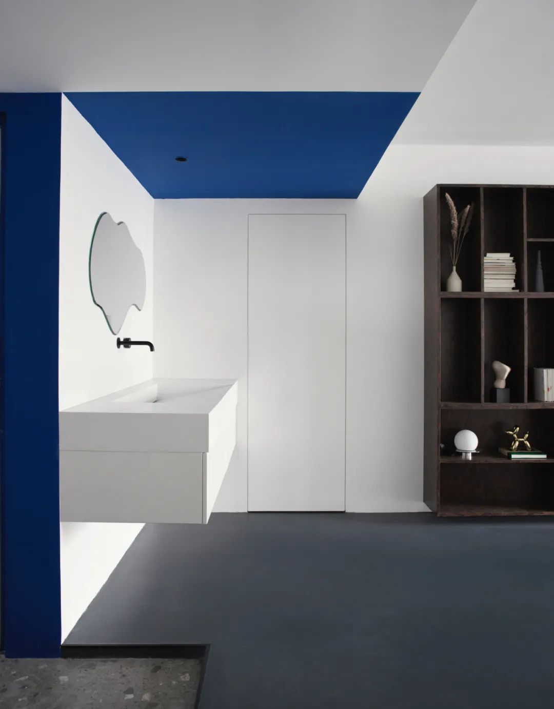 克莱因蓝家居设计,打造极致艺术空间丨中国北京丨戏构建筑设计工作室,里白空间设计事务所-50