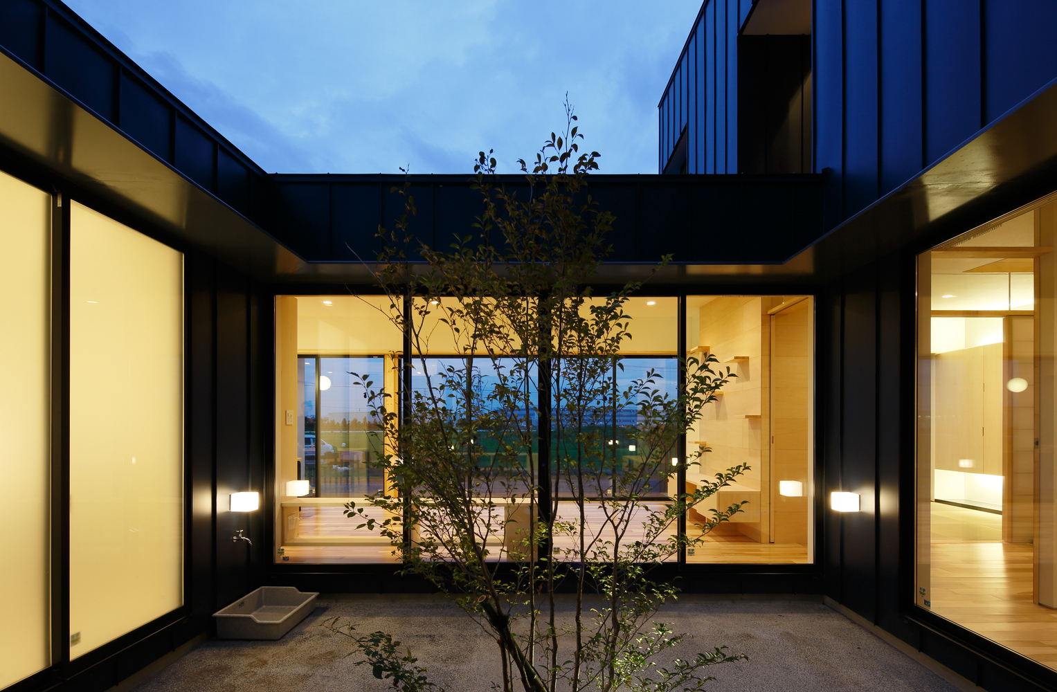 Hourglass  studioLOOP-24