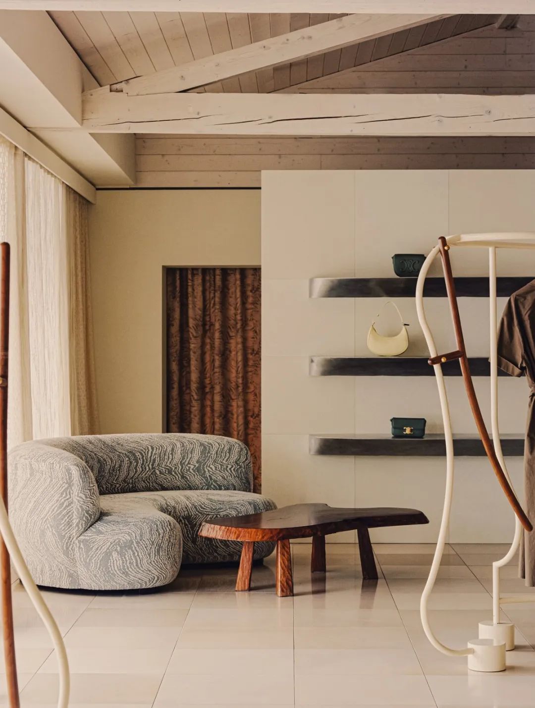 德国 Apropos 商店丨Paradowski Studio 与 Unzen 合作-4