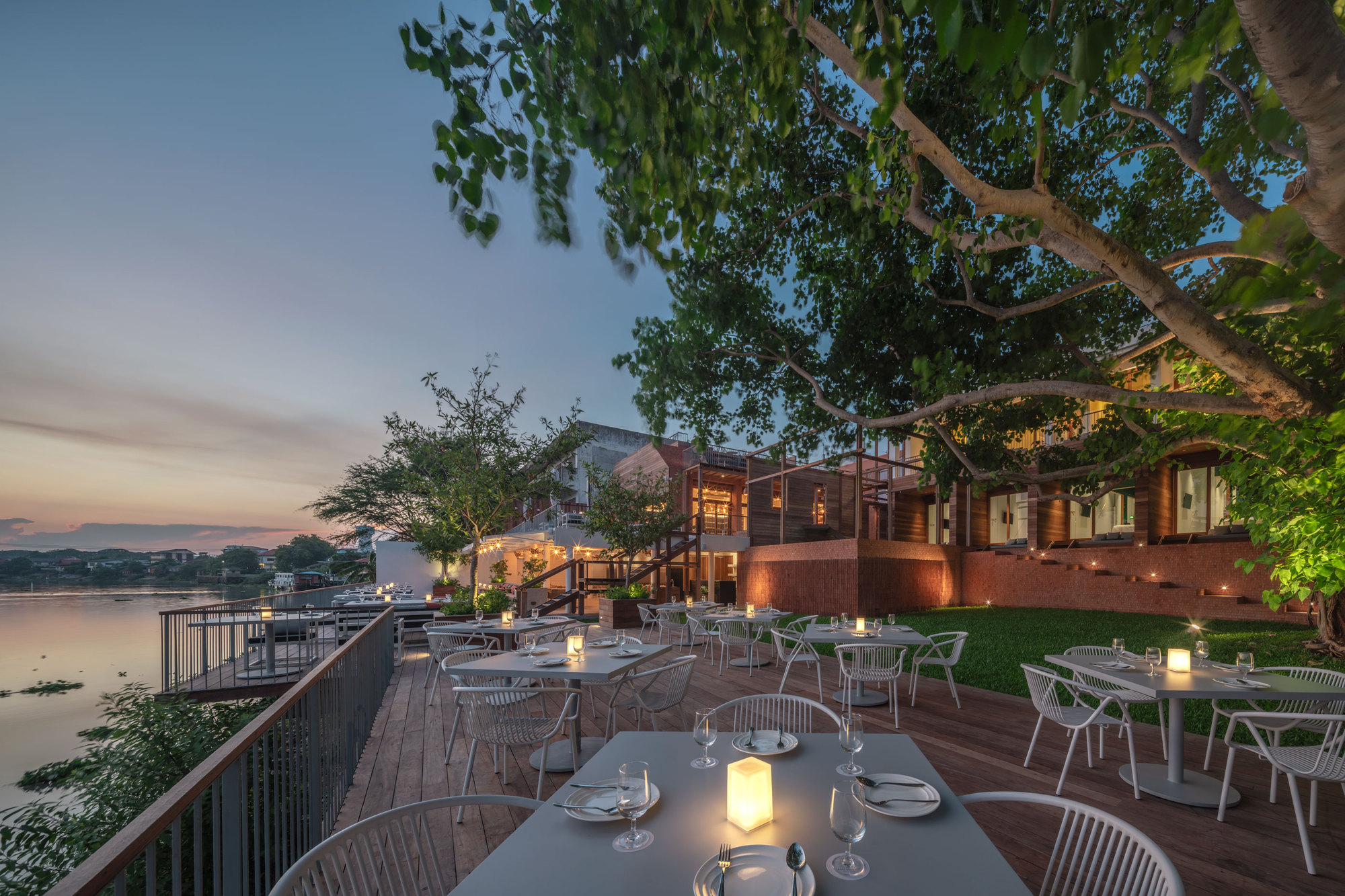 Baan Pomphet Hotel and Restaurant / onion-52