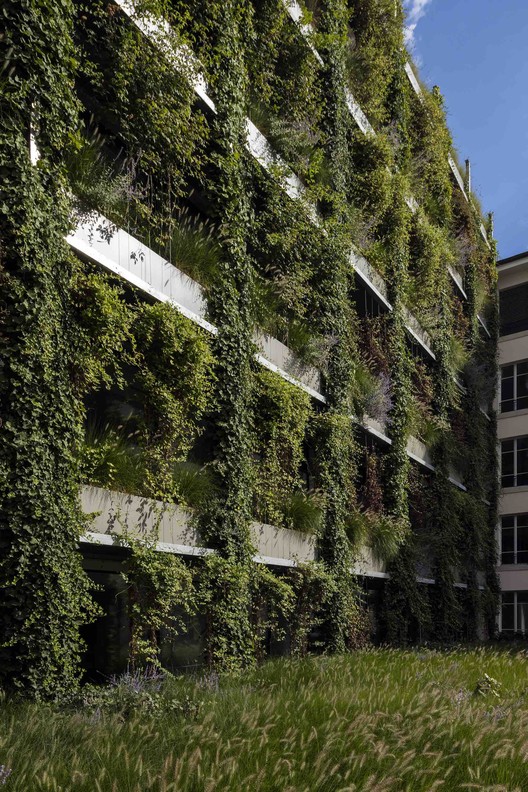 瑞银历史建筑的现代重生——Rhône 8 项目-12