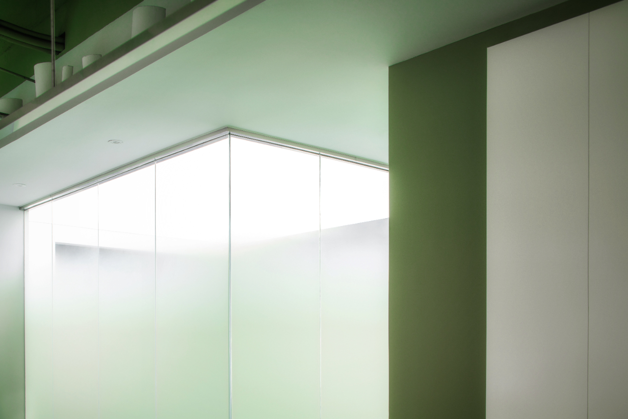 艾萌齿科 · 绿色与白色的年轻创意空间丨中国成都丨SpaceGZ,关筑空间-26