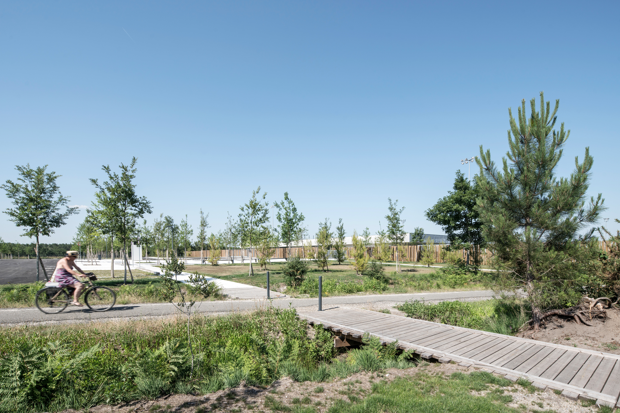 绿意盎然的 Plaine des Sports 体育公园-4