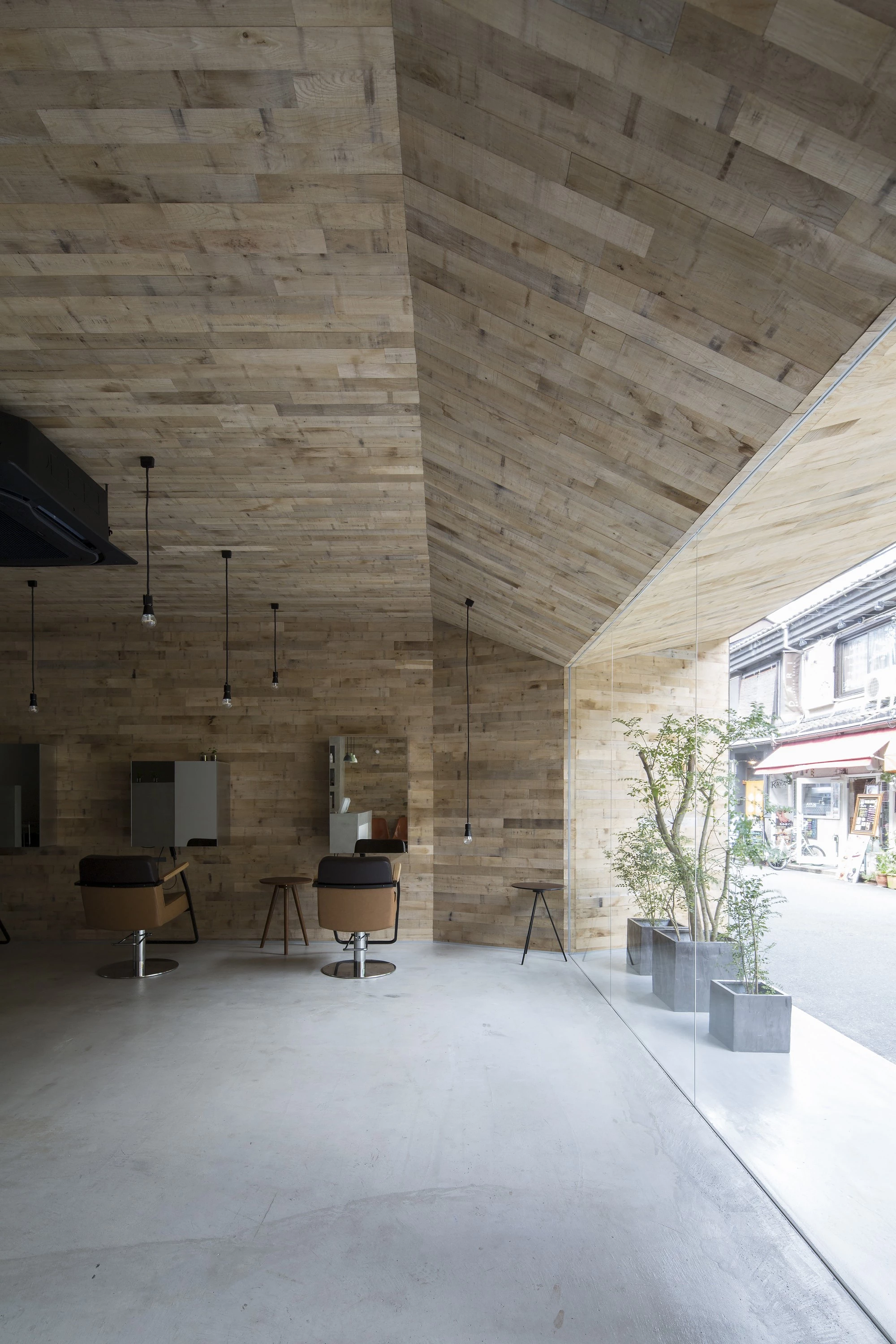 大阪"洞穴"发廊-14