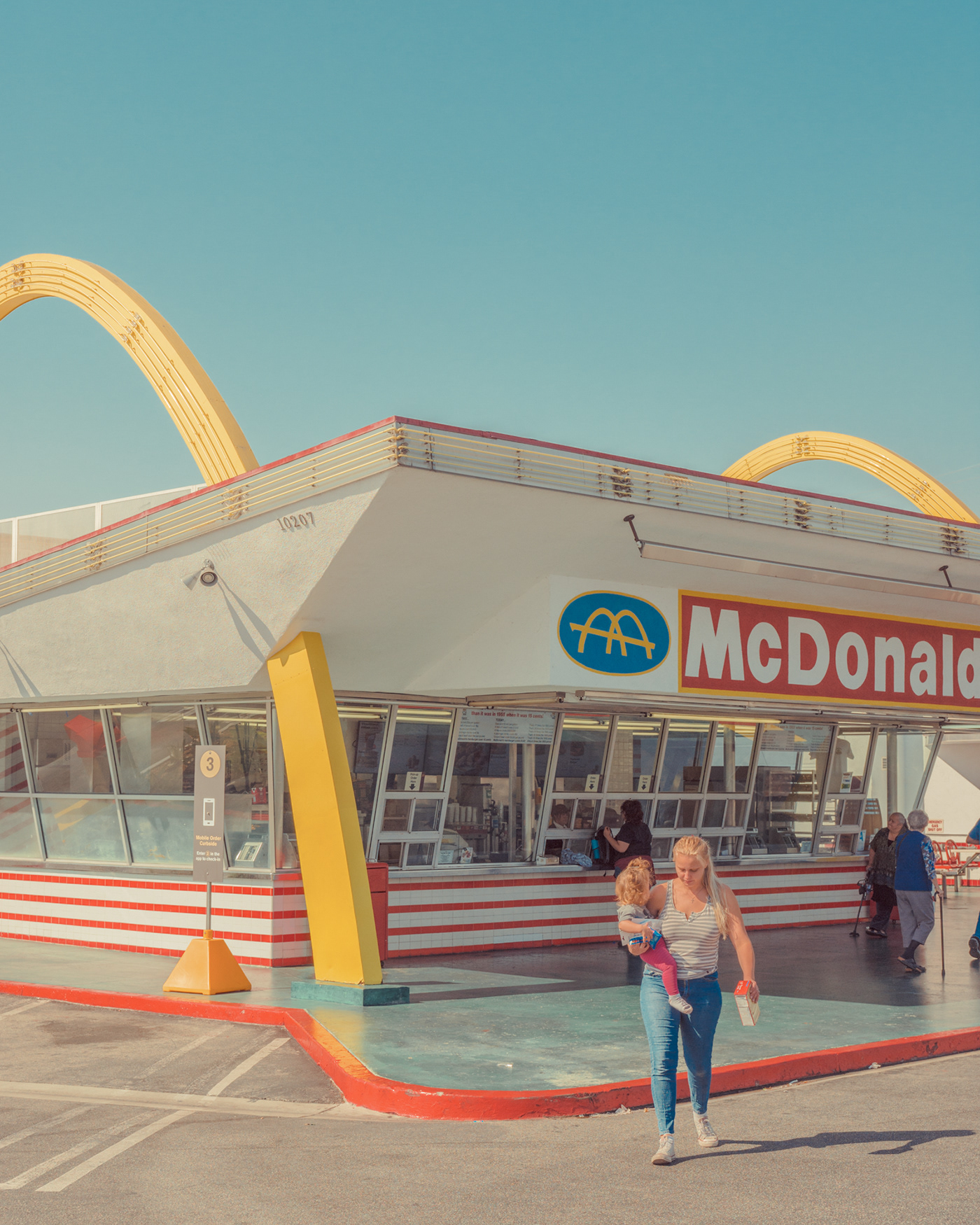 加州 Downey 古老麦当劳餐厅丨Franck Bohbot-11