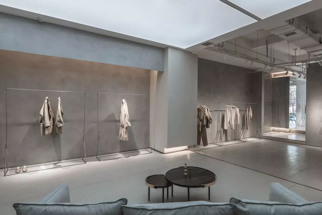 260㎡水泥灰＋玻璃砖打造的买手店 末染装饰设计-12