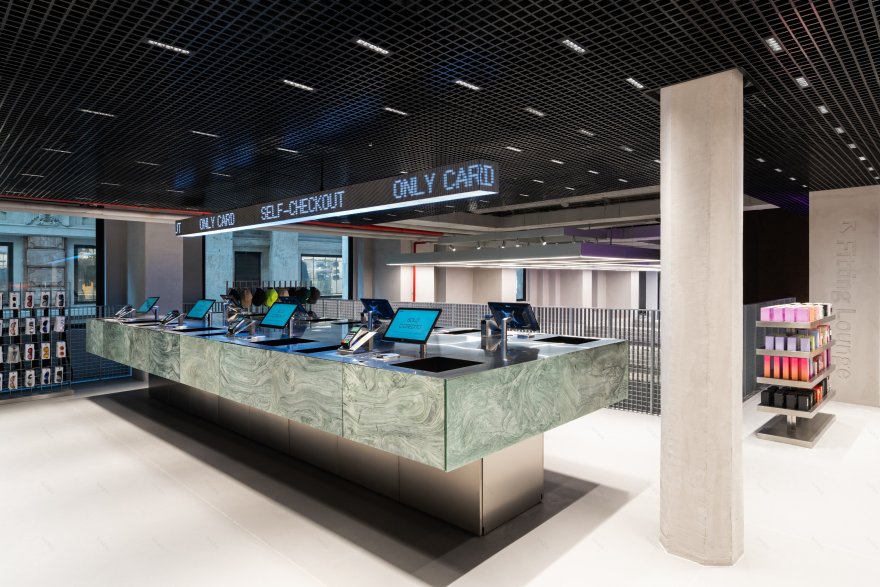 Bershka Vittorio Emanuele 旗舰店丨意大利米兰丨OMA-14