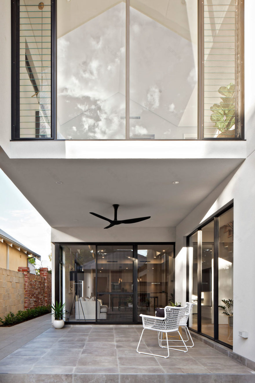Residential Attitudes Designs a Beautiful Home Full of Light-10