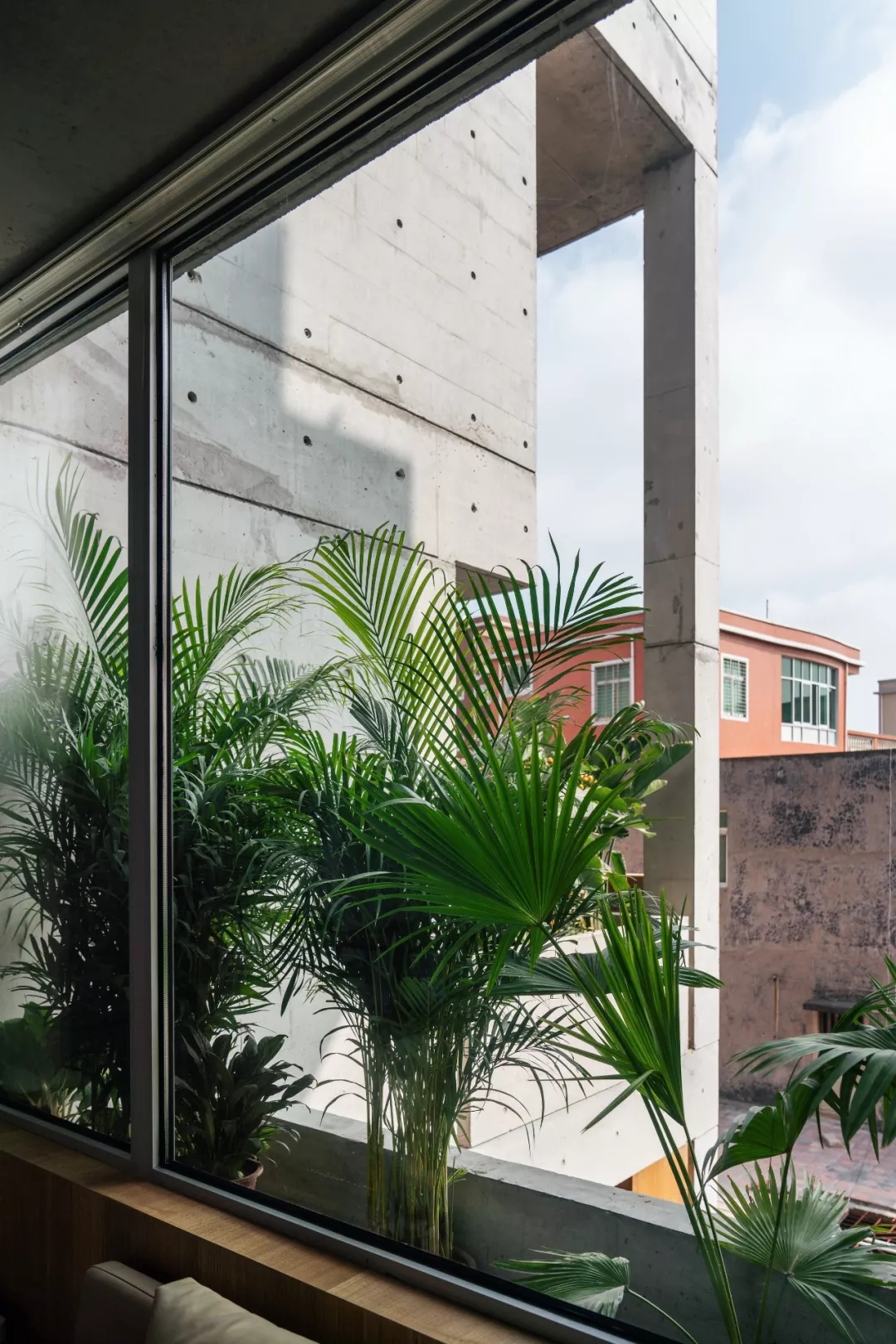 琚宾爆拆《皮囊》里的家，握手楼逆袭美宅+图书馆综合体！-56