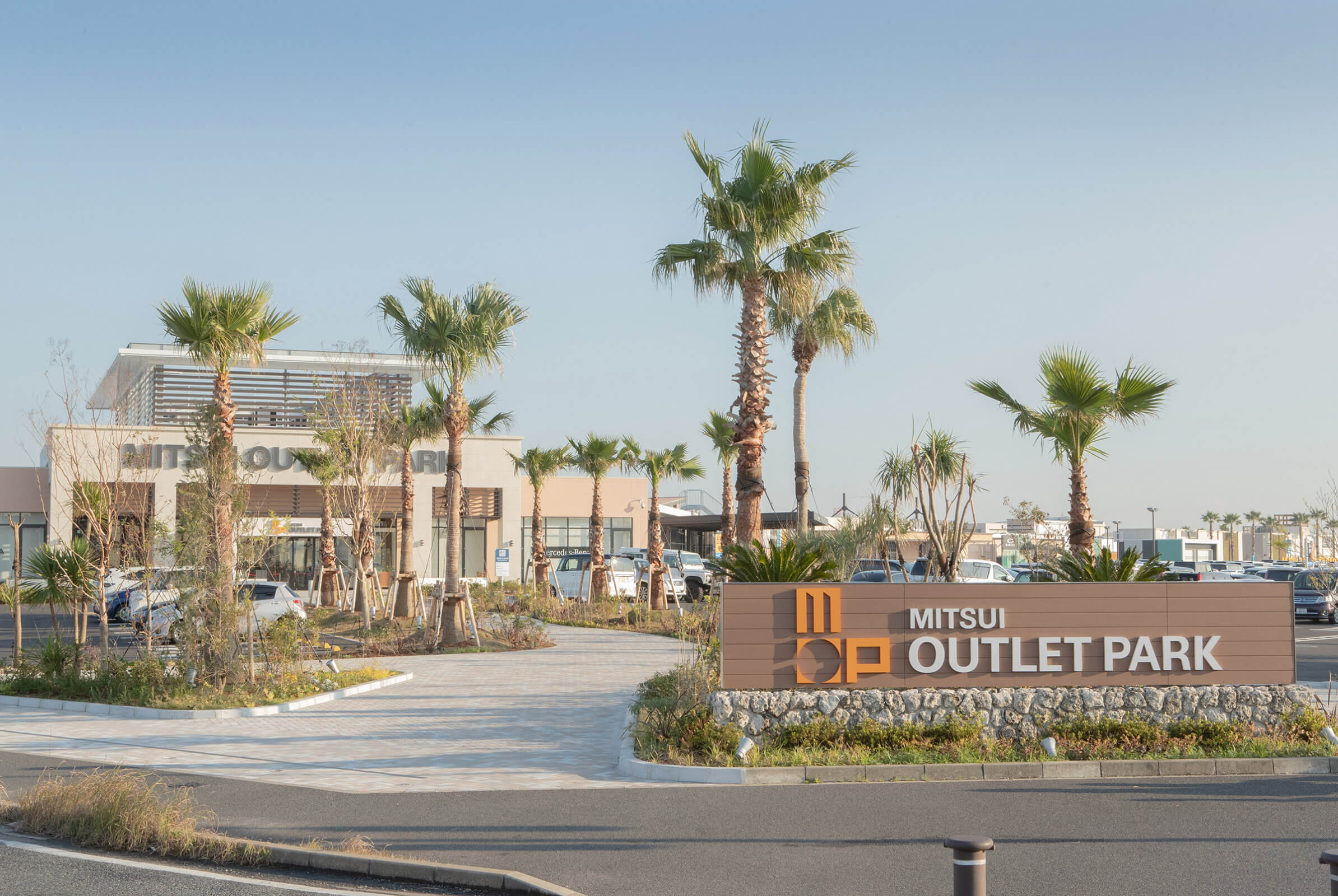 
      MITSUI OUTLET PARK Kisarazu (Phase 3) ｜ STGK Inc. | Landscape Design - Creating a living human-scape
    -0