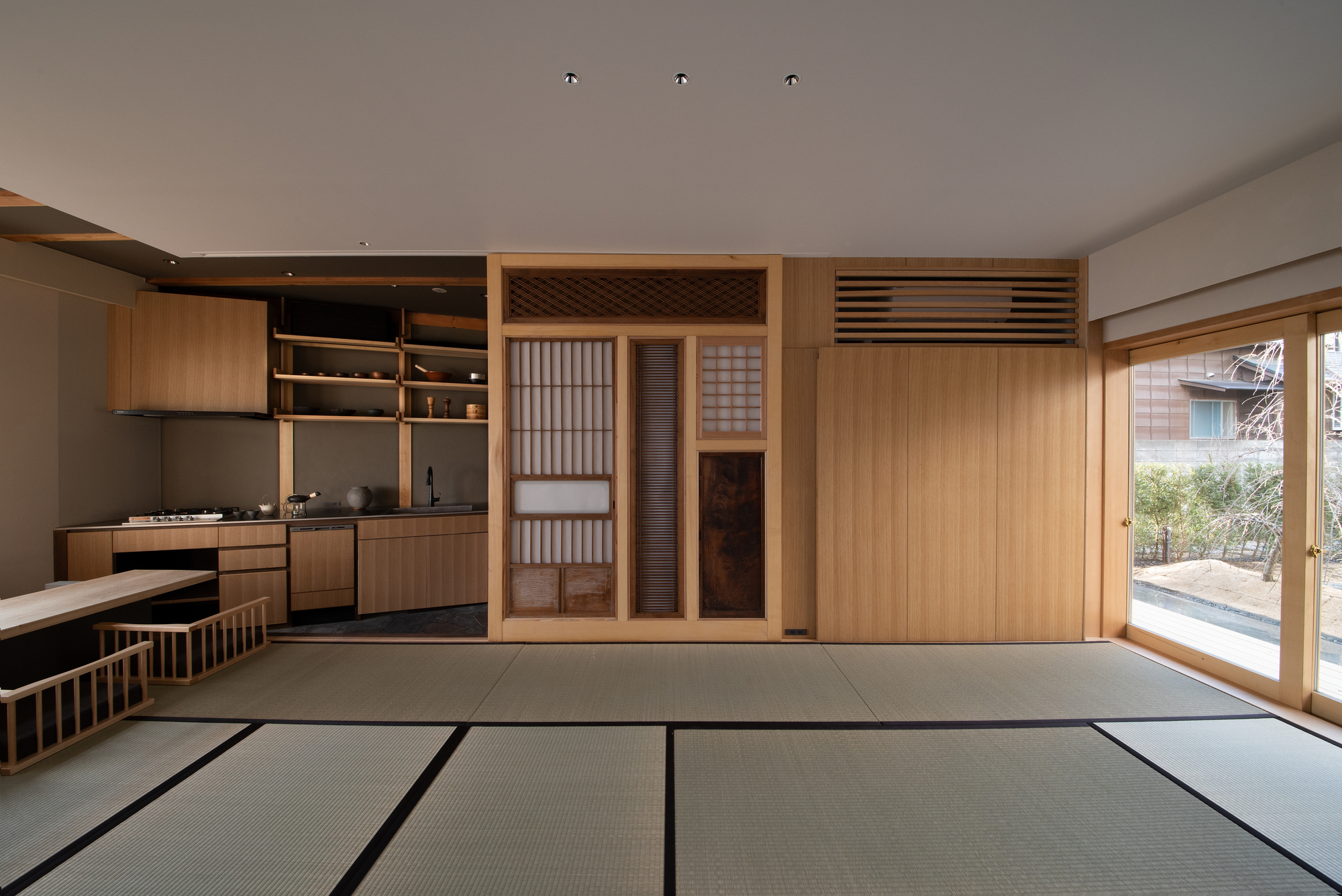 Modern Ryokan Kishi-ke Guest House / G architects studio-52