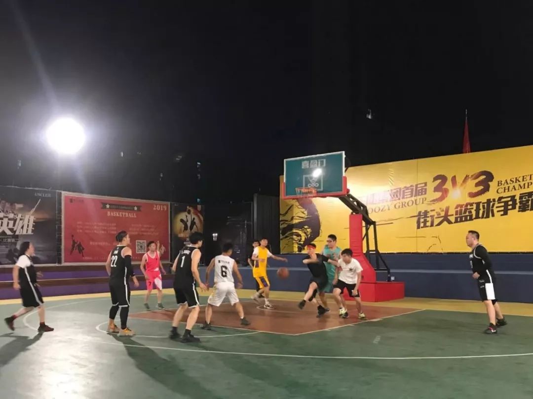 街头篮球赛激情对决,室内设计展现运动魅力-74