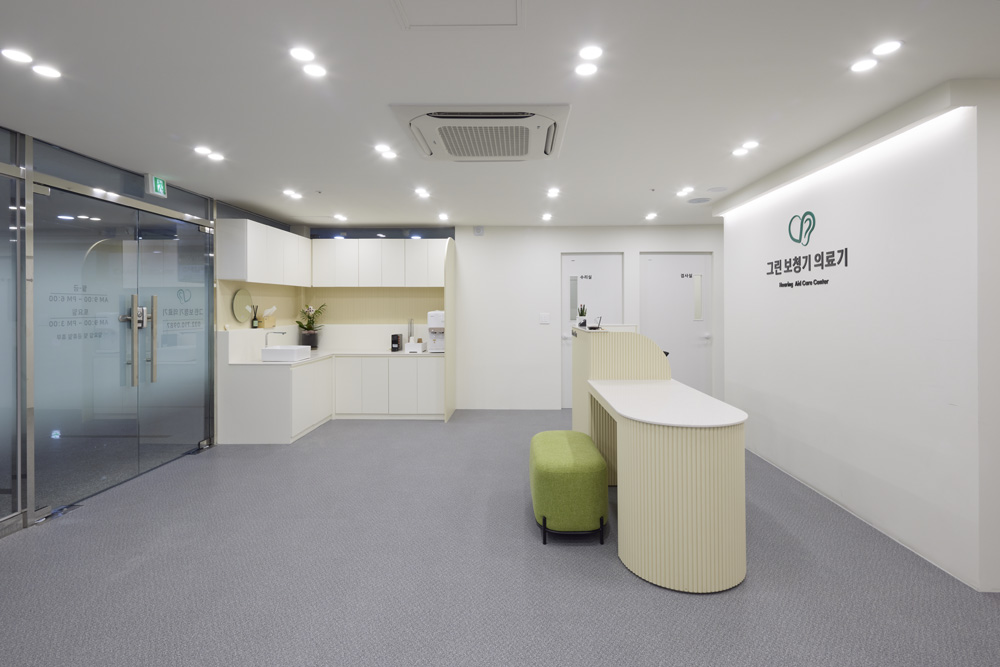 白色简约 30 平米书房设计-3