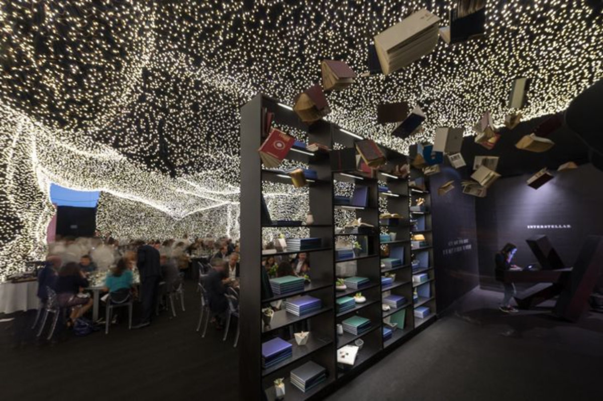 《星际穿越》餐厅 | 25 万灯泡营造浪漫星空-15