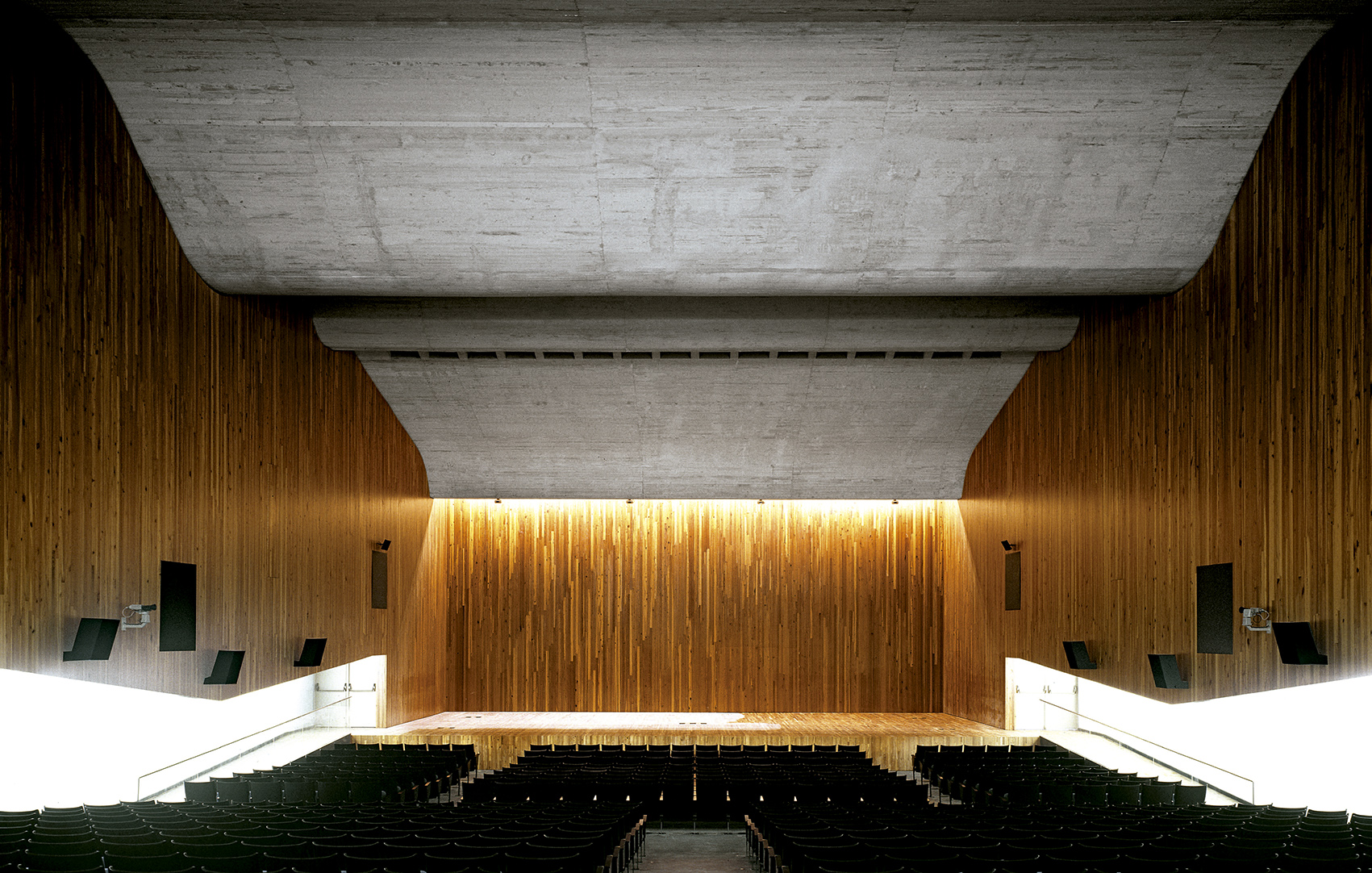 海滨会议中心 | 无缝连接室内外的文化地标-26