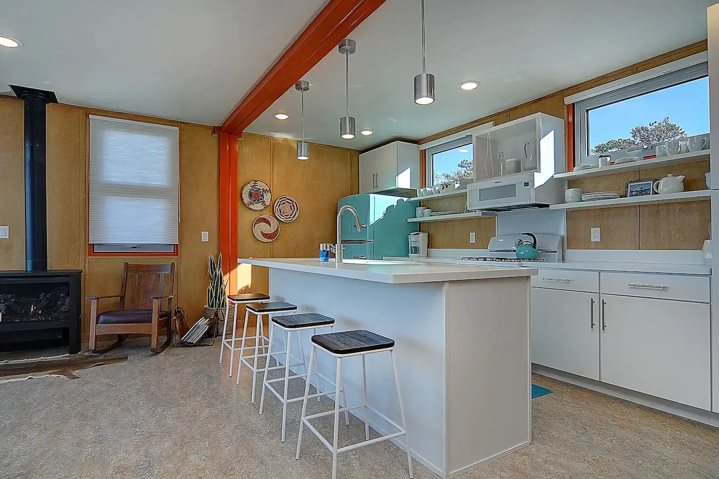 集装箱民宿 | 融入自然的五十年代风格设计-5