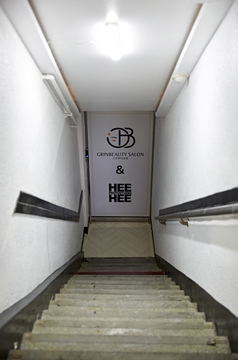 极简白诠释 12 坪美丽沙龙-15