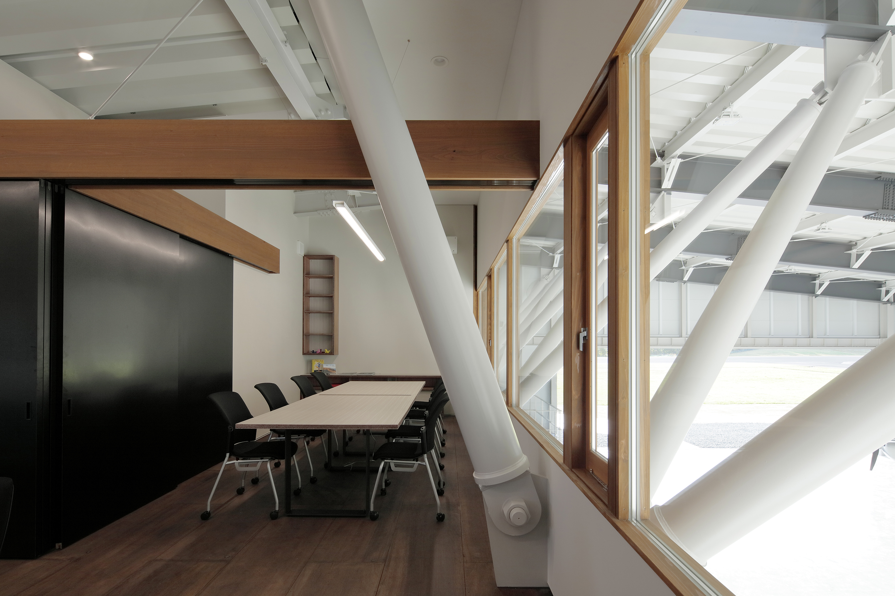 Hanger 1 航空機展示場丨日本福岛丨FEDL (Far East Design Lab.)-48