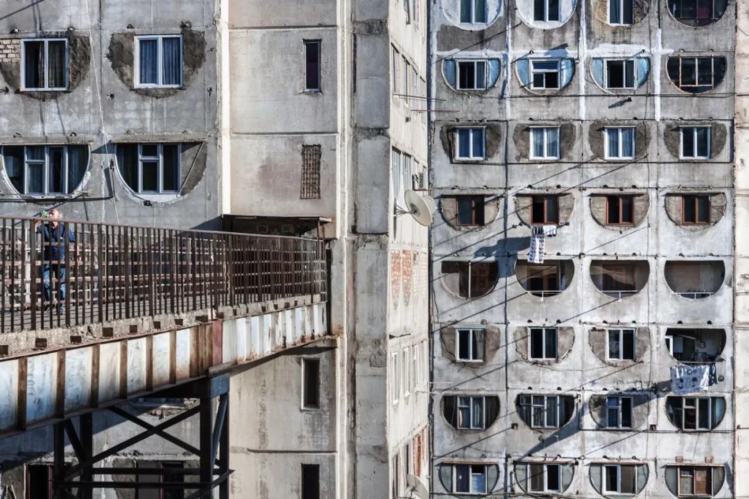 苏联粗野主义建筑及雕塑作品赏析丨多位设计师-77