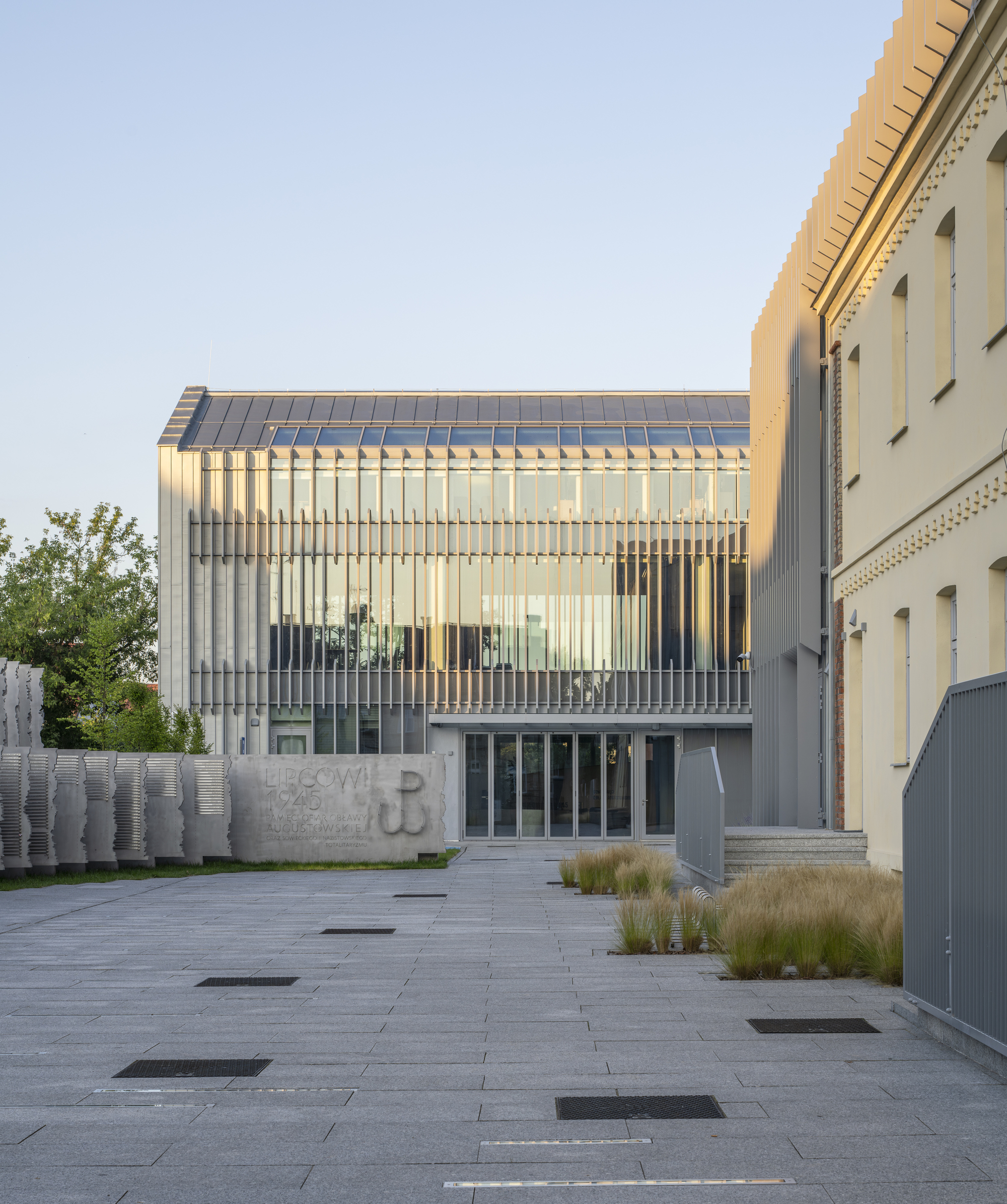 丨波兰丨Tremend-32