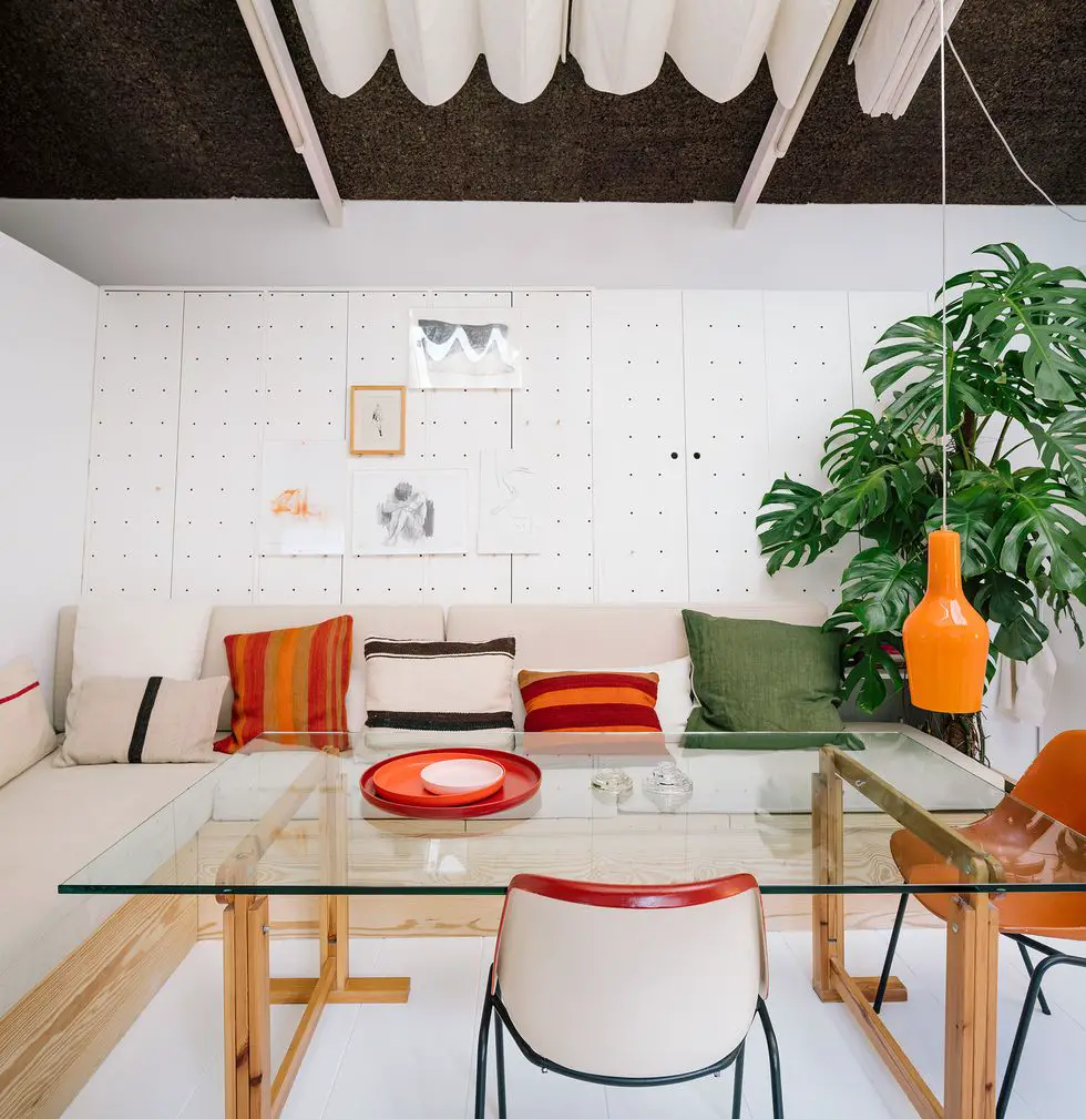 马德里 50m2 迷你之家 | 设计师巧妙运用镜子扩展空间-2