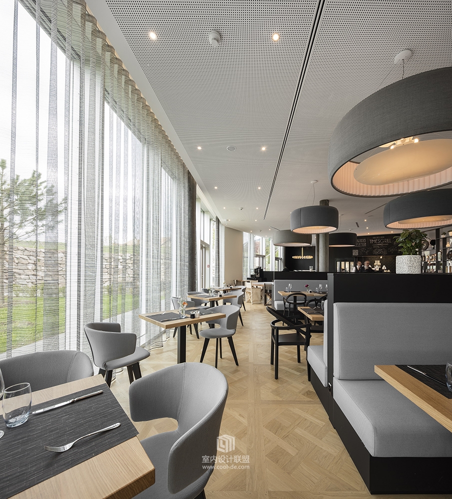 瑞士摩登时代酒店 / Itten+Brechbühl-14