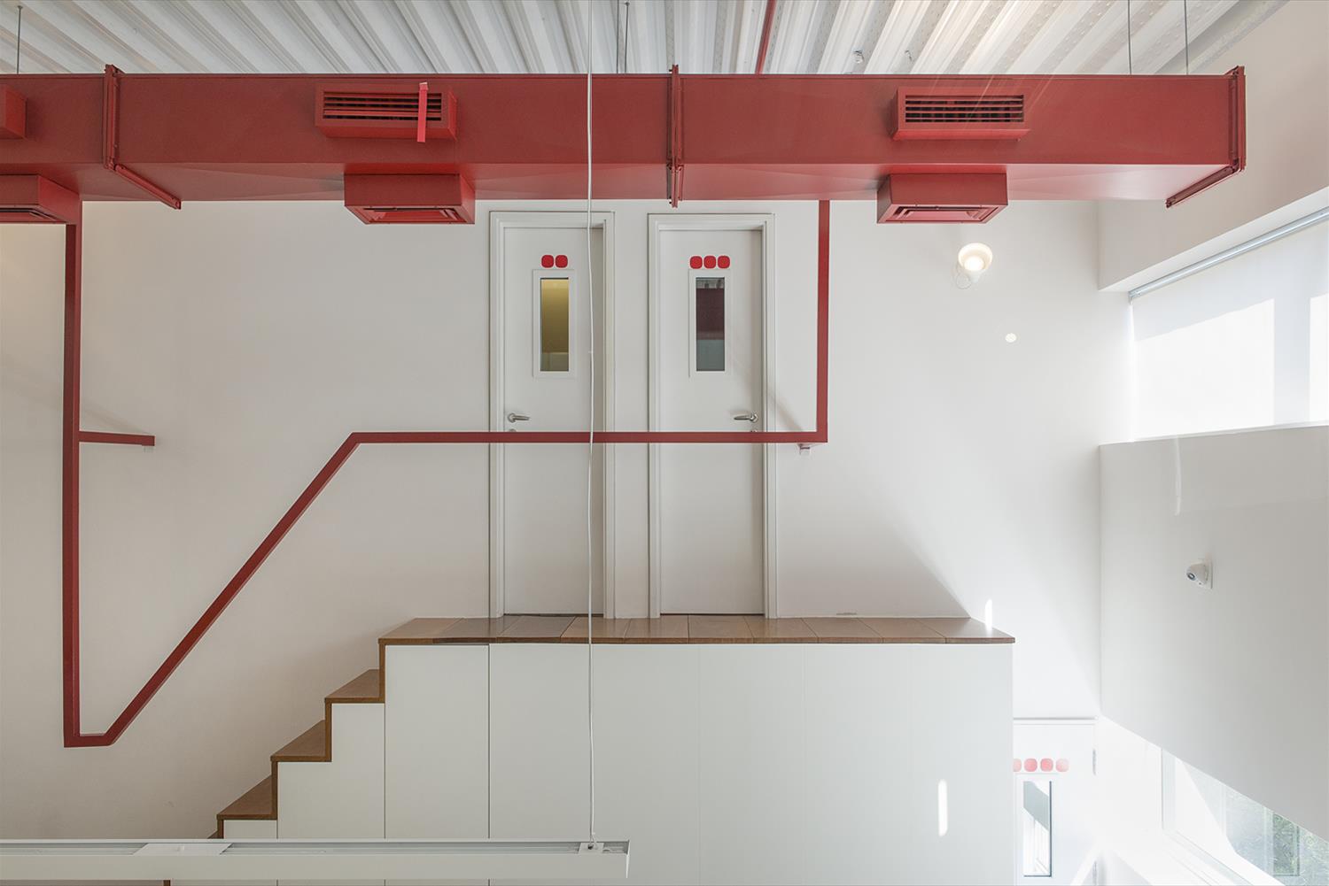 巴西白色木质办公空间-7