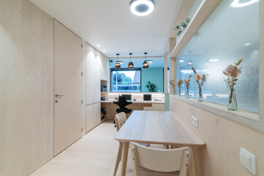 kine praktijk(VRY 运动康复诊所室内改造)丨atelier JACK architecten bv-20