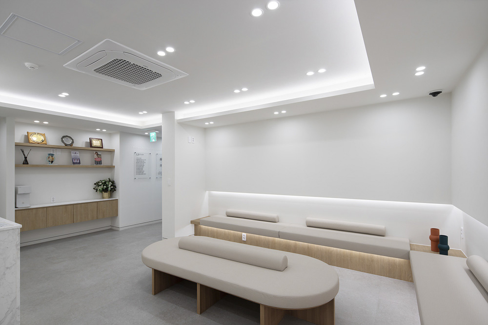 简约时尚的 35 平山部女士办公室设计-5