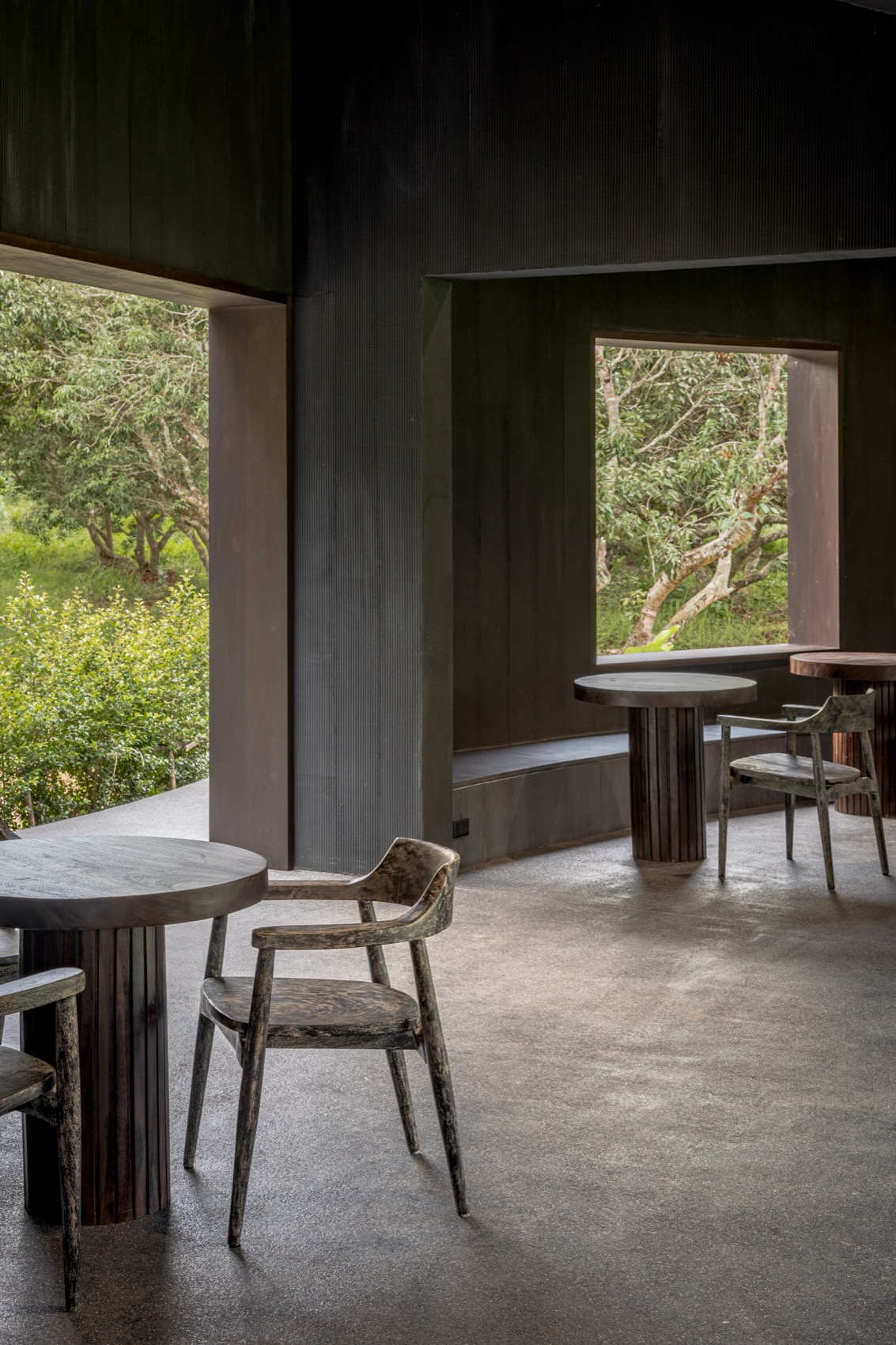 小花园中的MADA咖啡馆丨泰国丨BodinChapa Architects-44