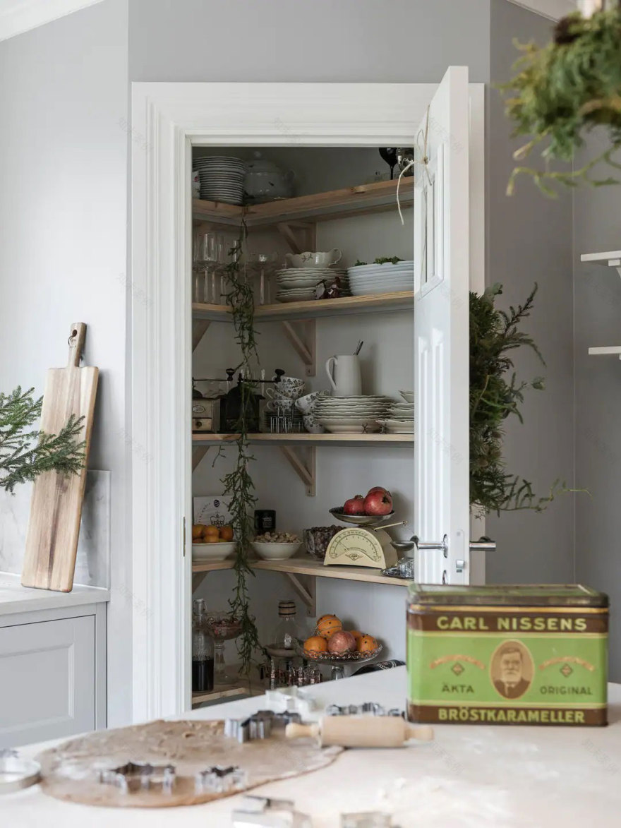 瑞典斯德哥尔摩冬季小屋的节日装饰-5