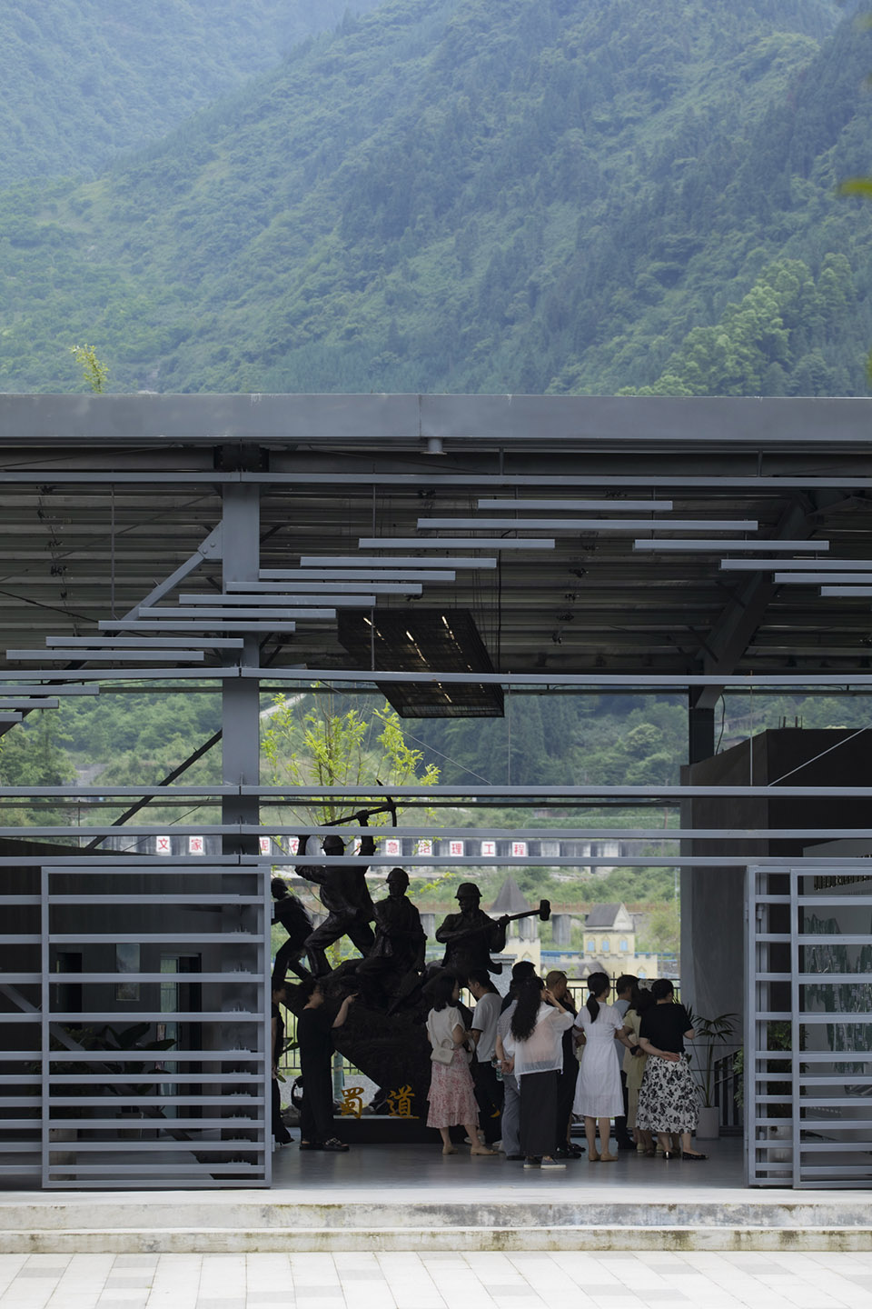 天堑与巨石·“绵茂公路”纪念展览馆设计丨中国德阳丨上海交通大学设计学院昊德工作室-30